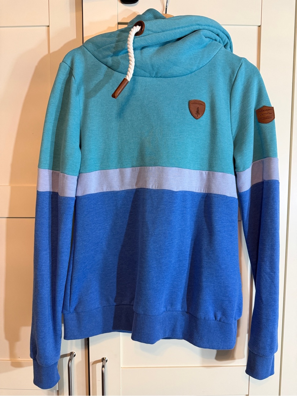 Wanakome Teal, Light Blue & Royal Blue Cowl Sweater B7